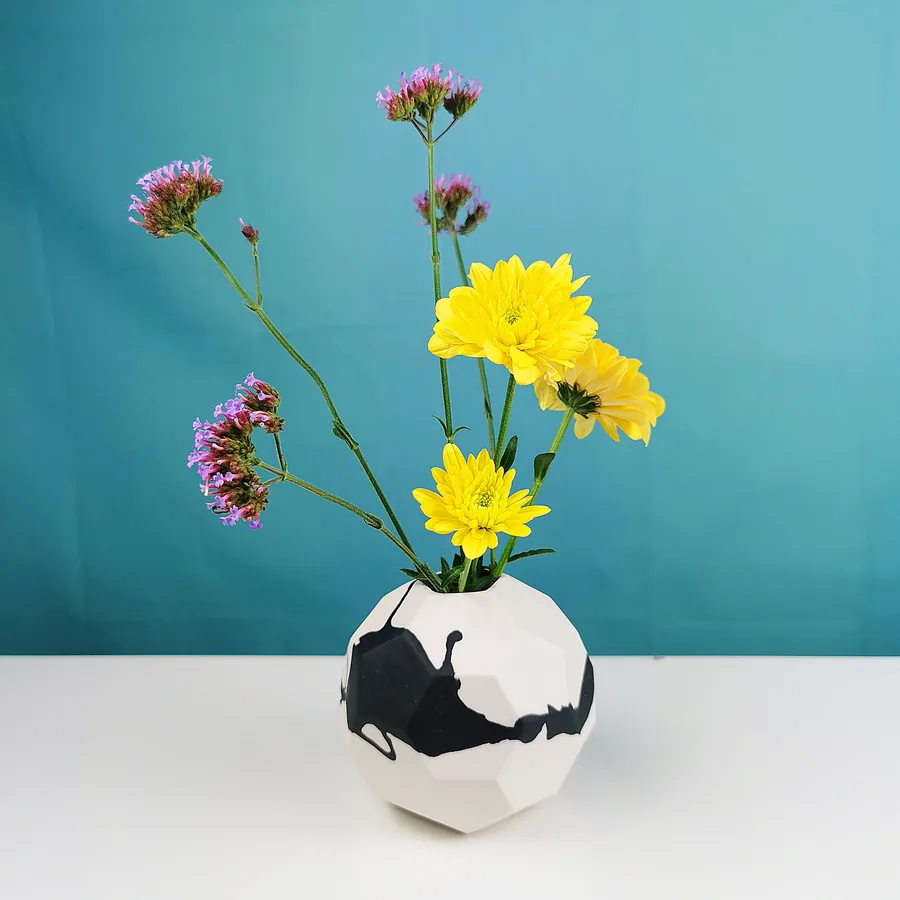 Ceramic vase 27